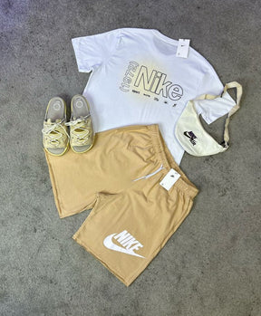 Kit Nike