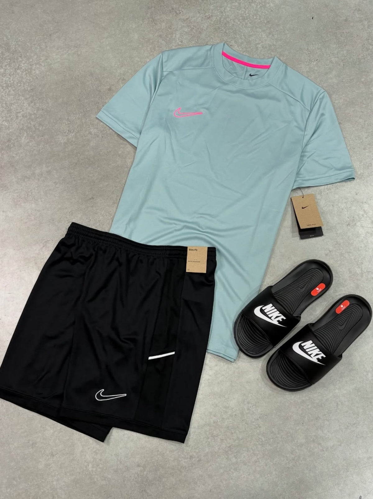 Kit Academy + Chinelo Victori One