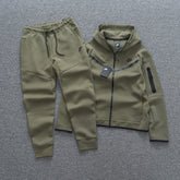 Conjunto Nike Tech Fleece