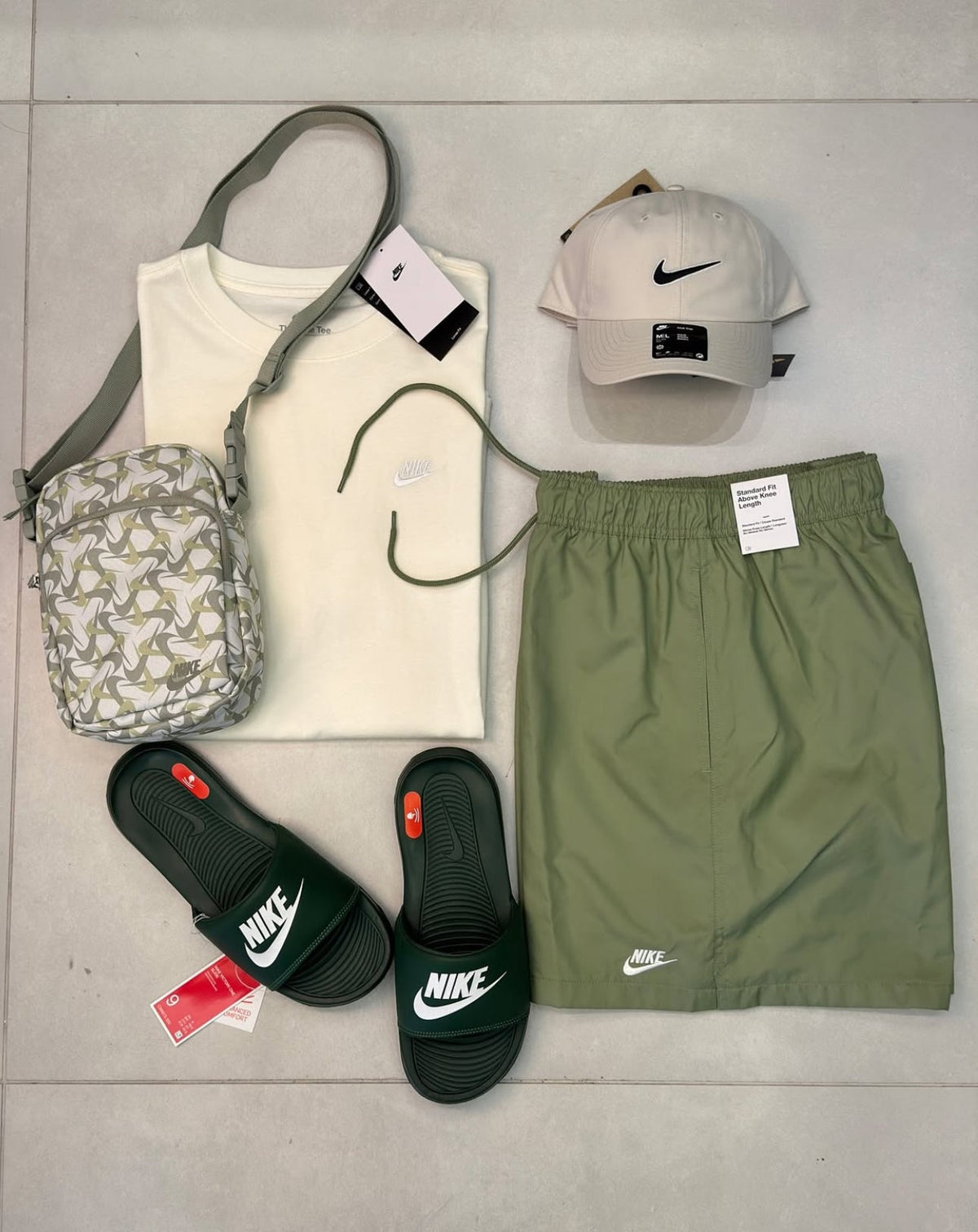 Kit Nike + Chinelo