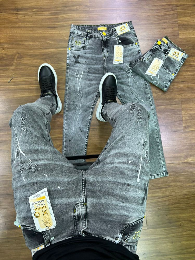 Calça jogador Bem Cinza Com detalhes esfumados e tintas