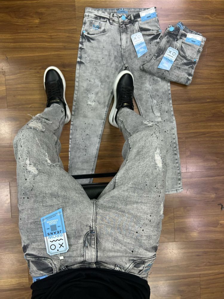 Calça jogador Cinza Clara Com pingos de tinta preta